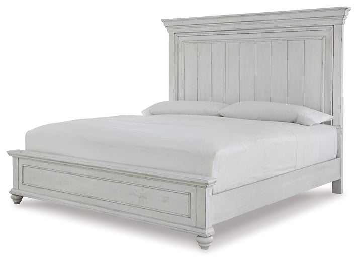 Kanwyn Queen Panel Bed with Mirrored Dresser